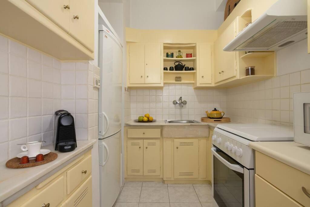Chic N Central Apt In Kolonaki Apartment เอเธนส์ ภายนอก รูปภาพ